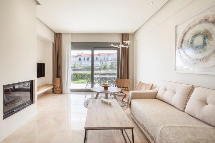 Hanioti Suite Maisonette In Front Of The Sea Ngoại thất bức ảnh