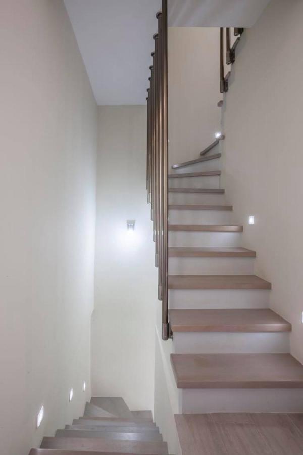 Hanioti Suite Maisonette In Front Of The Sea Ngoại thất bức ảnh