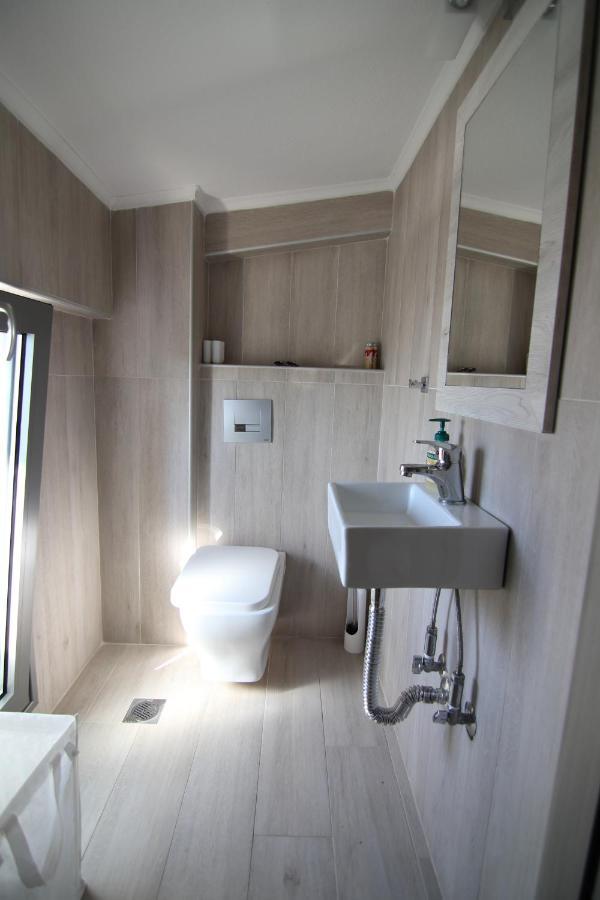 Hanioti Suite Maisonette In Front Of The Sea Ngoại thất bức ảnh